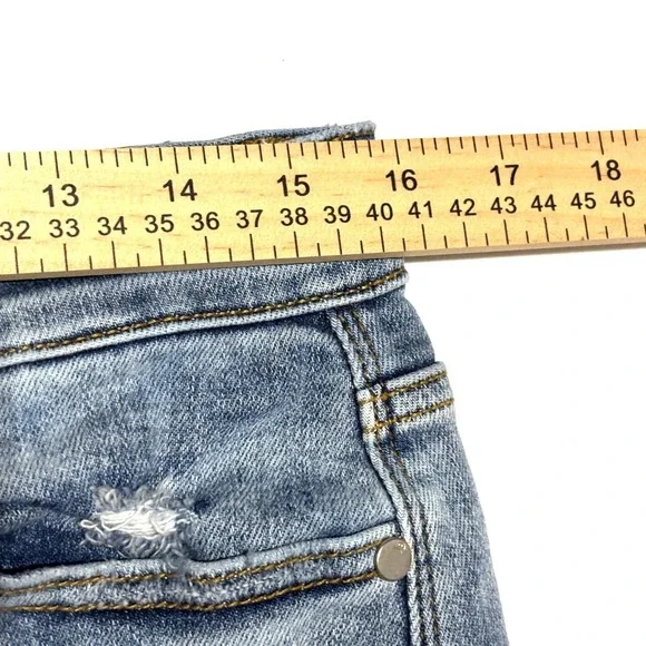 Judy Blue Womens Shorts Lg Distressed Denim Rainbow Paint Splatter Frayed Hem - Picture 4 of 10